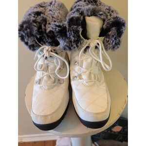 Arctic Shield Womens Anna Fur-Lined Memory Foam White Boots- 8M. Excellent Condi